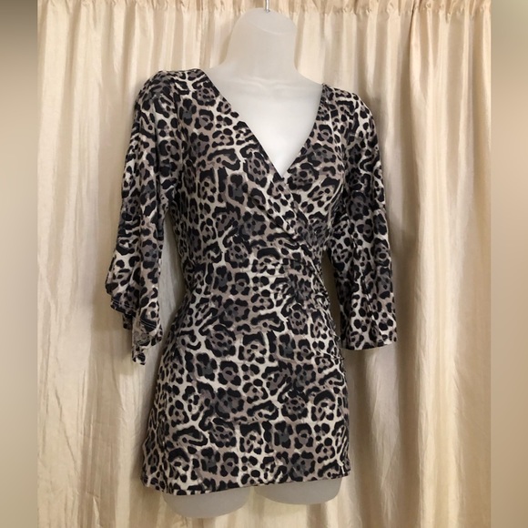 VENUS Leopard 🐆 Animal Print surplice cold shoulder top NEW - Picture 1 of 11
